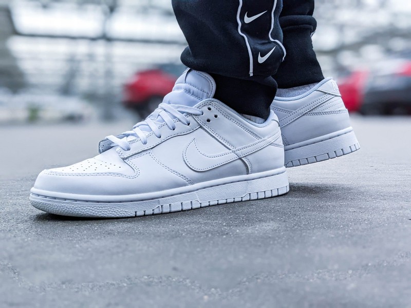 Nike triple white best sale